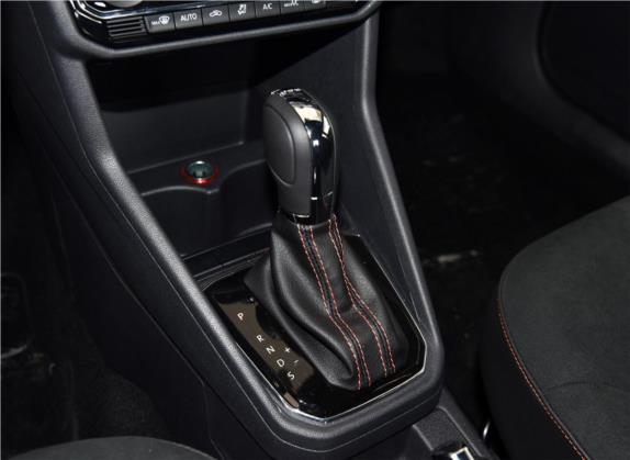 捷达 2017款 1.4TSI 自动运动版 中控类   挡把