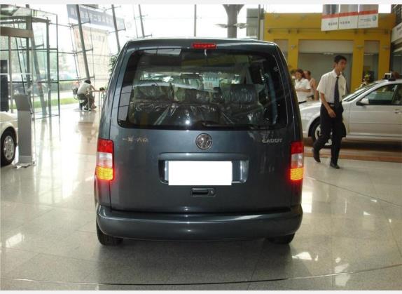 开迪 2005款 1.6L 功能型5座 外观   正后