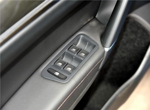 高尔夫·嘉旅 2016款 280TSI 自动豪华型 车厢座椅   门窗控制
