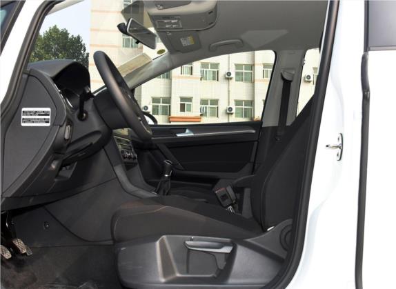 高尔夫·嘉旅 2016款 1.6L 手动舒适型 车厢座椅   前排空间