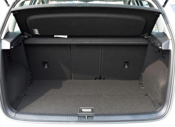 高尔夫·嘉旅 2016款 1.6L 手动舒适型 车厢座椅   后备厢