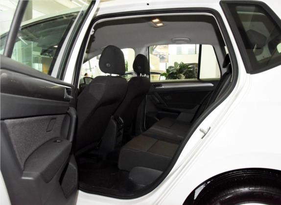 高尔夫·嘉旅 2016款 1.6L 自动舒适型 车厢座椅   后排空间