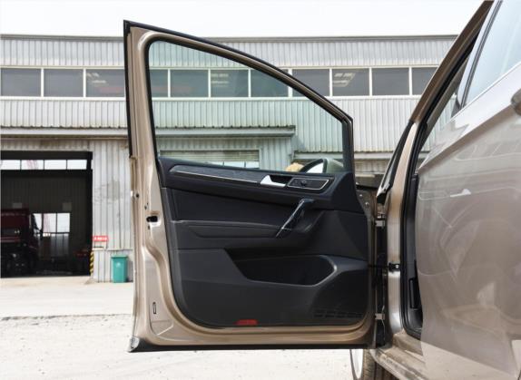 高尔夫·嘉旅 2016款 230TSI 自动豪华型 车厢座椅   前门板