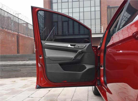 高尔夫·嘉旅 2019款 280TSI 自动遨游型 国V 车厢座椅   前门板