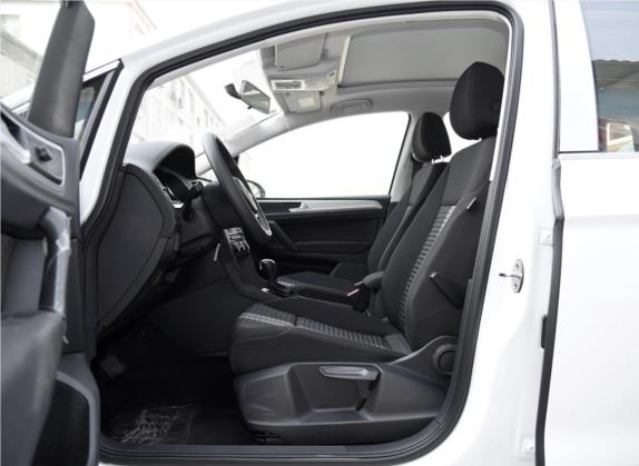 高尔夫·嘉旅 2019款 1.6L 自动纯真型 国V 车厢座椅   前排空间
