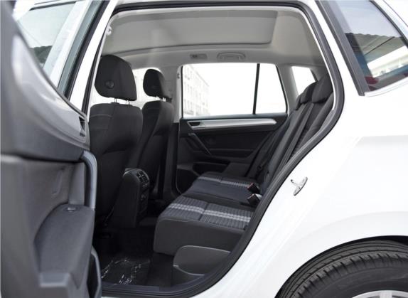 高尔夫·嘉旅 2019款 1.6L 自动纯真型 国V 车厢座椅   后排空间