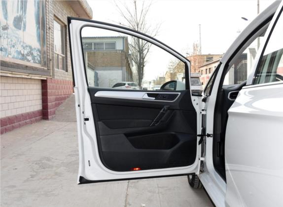 高尔夫·嘉旅 2019款 1.6L 自动纯真型 国V 车厢座椅   前门板