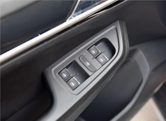 C-TREK蔚领 2017款 230TSI DSG豪华型 车厢座椅   门窗控制