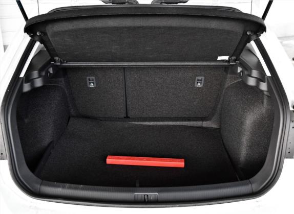 C-TREK蔚领 2018款 230TSI DSG舒适型 车厢座椅   后备厢