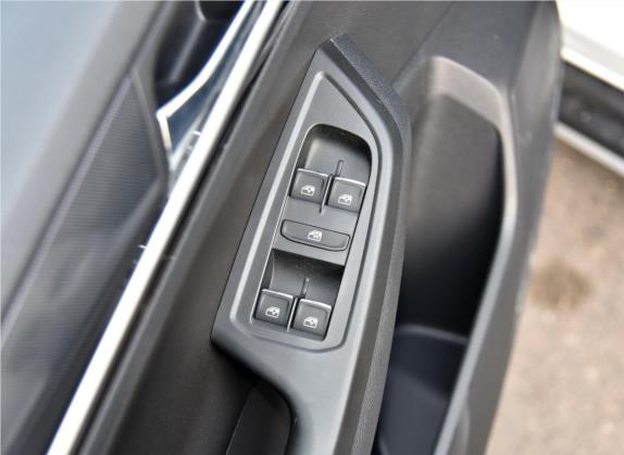 C-TREK蔚领 2018款 230TSI DSG豪华型 车厢座椅   门窗控制