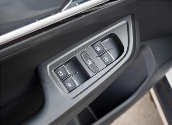 C-TREK蔚领 2020款 1.5L 自动舒适型 车厢座椅   门窗控制