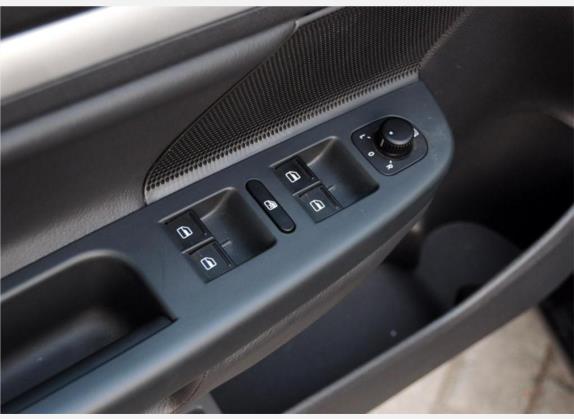 速腾 2009款 1.8TSI 自动冠军版 车厢座椅   门窗控制