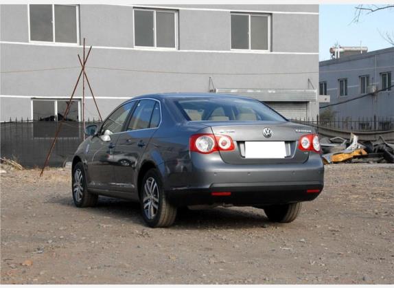 速腾 2009款 1.6L 手动舒适型 外观   斜后
