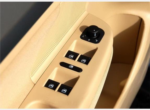 速腾 2009款 1.6L 手动舒适型 车厢座椅   门窗控制