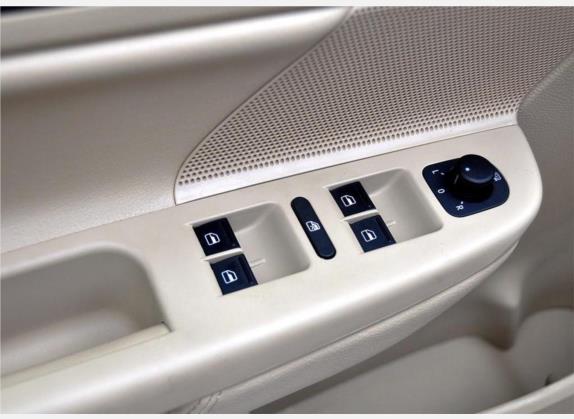 速腾 2010款 1.4TSI 自动豪华型 车厢座椅   门窗控制
