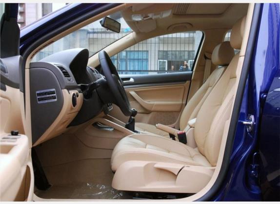 速腾 2010款 1.4TSI 手动豪华型 车厢座椅   前排空间