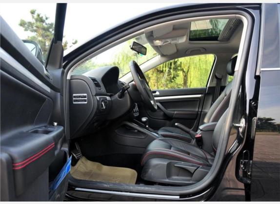 速腾 2010款 1.8TSI 自动冠军版 车厢座椅   前排空间