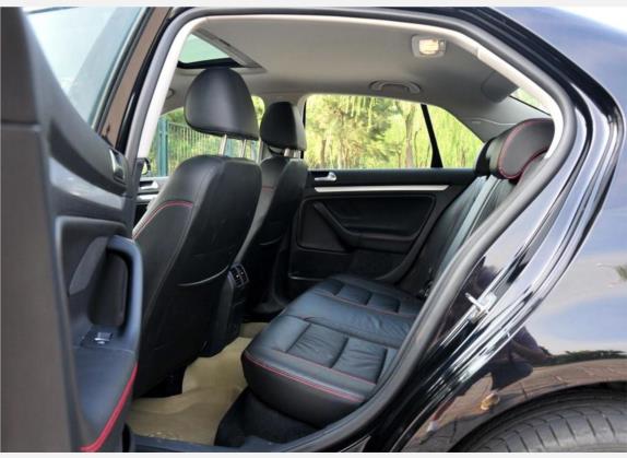 速腾 2010款 1.8TSI 自动冠军版 车厢座椅   后排空间