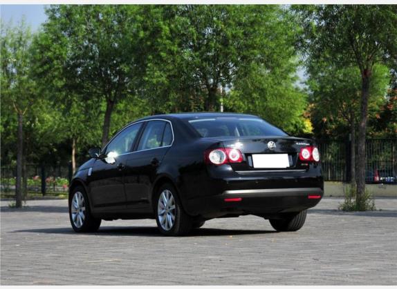 速腾 2010款 1.8TSI 自动冠军版 外观   斜后