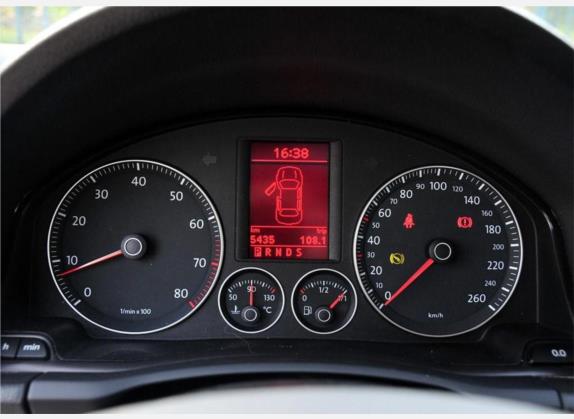 速腾 2010款 1.8TSI 自动冠军版 中控类   仪表盘