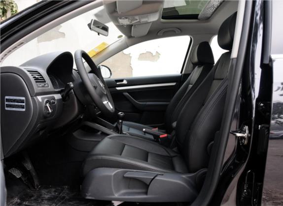 速腾 2011款 1.6L 手动特别版 车厢座椅   前排空间