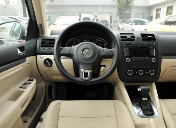速腾 2011款 1.6L 自动特别版 中控类   驾驶位