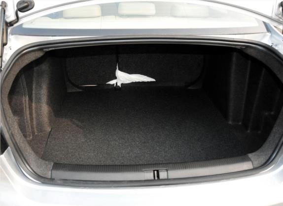 速腾 2011款 1.6L 自动特别版 车厢座椅   后备厢