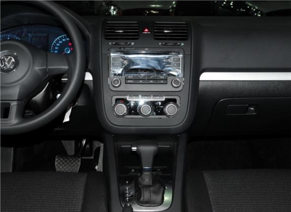 速腾 2011款 1.6L 自动舒适型 中控类   中控台