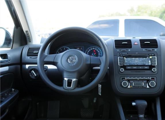 速腾 2011款 1.4TSI 自动豪华型 中控类   驾驶位