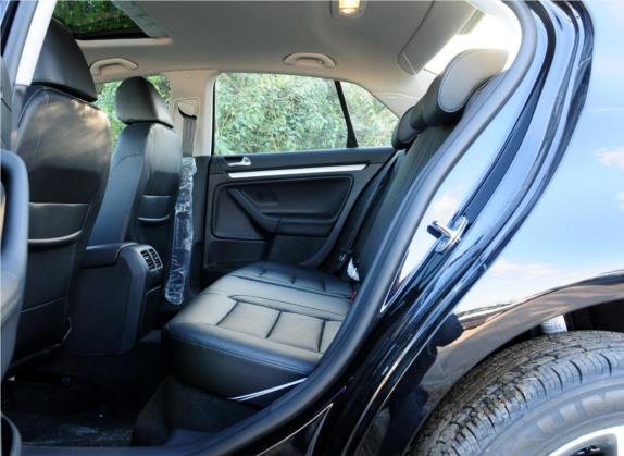 速腾 2011款 1.4TSI 自动豪华型 车厢座椅   后排空间