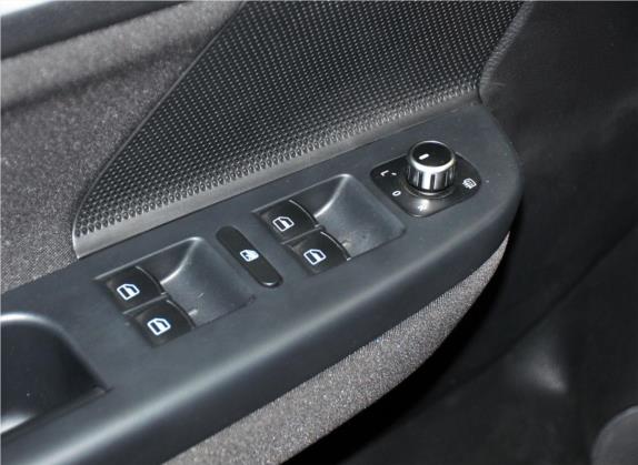速腾 2011款 1.6L 手动时尚型 车厢座椅   门窗控制
