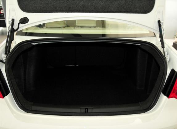 速腾 2011款 1.6L 手动舒适型 车厢座椅   后备厢