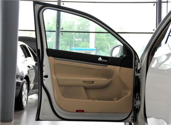 速腾 2011款 1.6L 手动舒适型 车厢座椅   前门板
