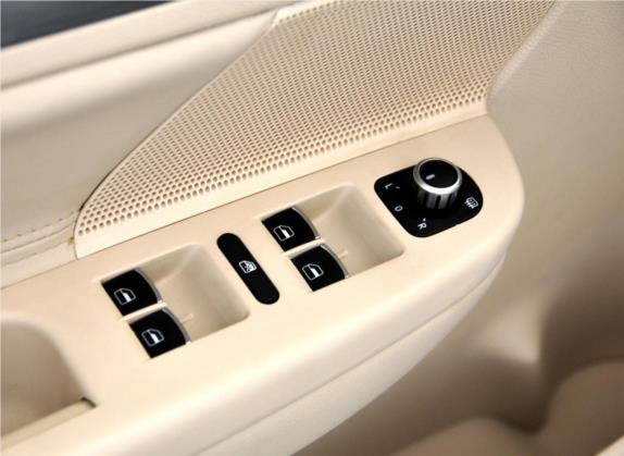 速腾 2011款 1.6L 手动舒适型 车厢座椅   门窗控制