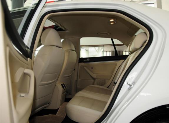 速腾 2011款 1.4TSI 手动技术型 车厢座椅   后排空间