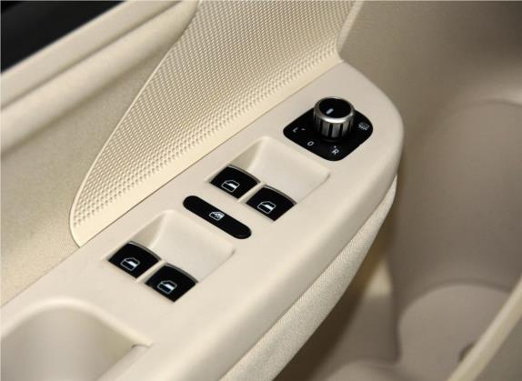 速腾 2011款 1.4TSI 手动技术型 车厢座椅   门窗控制