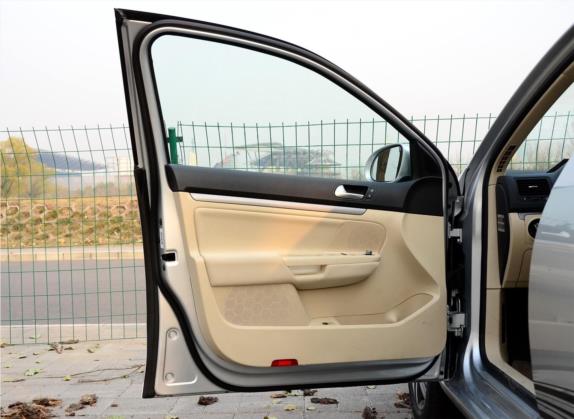 速腾 2011款 1.4TSI 自动技术型 车厢座椅   前门板