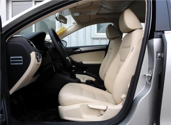 速腾 2012款 1.4TSI 手动豪华型 车厢座椅   前排空间