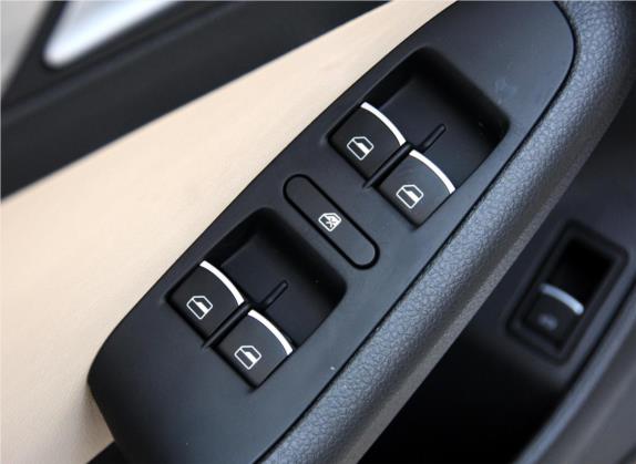 速腾 2012款 1.4TSI 手动豪华型 车厢座椅   门窗控制