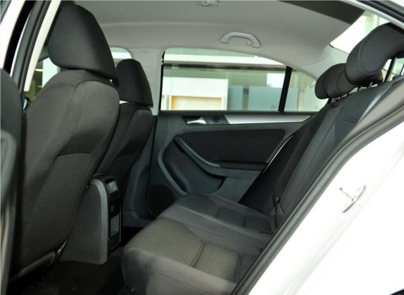 速腾 2012款 1.6L 手动时尚型 车厢座椅   后排空间