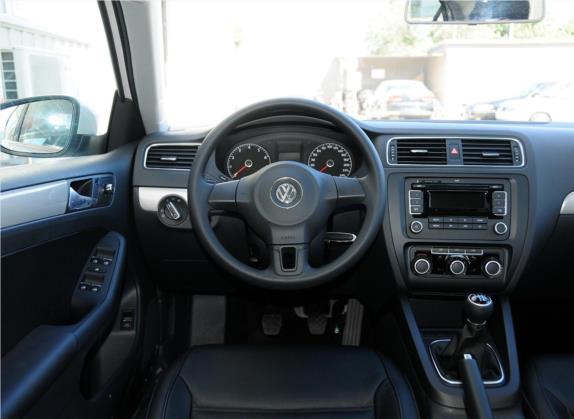 速腾 2012款 1.6L 手动舒适型 中控类   驾驶位