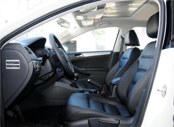 速腾 2012款 1.6L 手动舒适型 车厢座椅   前排空间