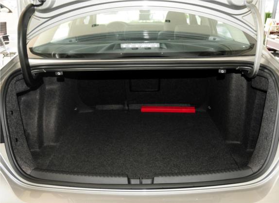 速腾 2012款 1.4TSI 手动时尚型 车厢座椅   后备厢