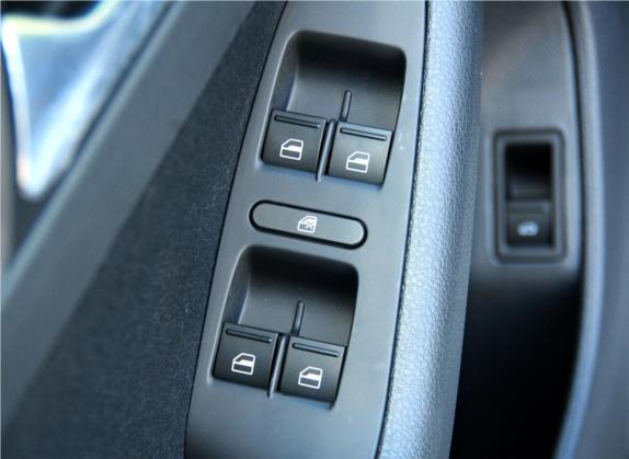 速腾 2012款 1.4TSI 自动时尚型 车厢座椅   门窗控制