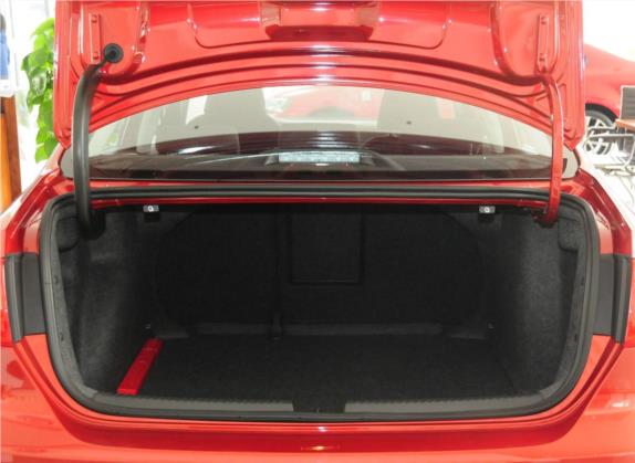 速腾 2014款 1.6L 自动时尚型 车厢座椅   后备厢