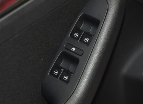 速腾 2014款 1.6L 自动时尚型 车厢座椅   门窗控制