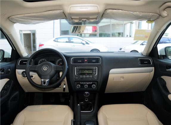 速腾 2014款 1.6L 手动舒适型 中控类   中控全图
