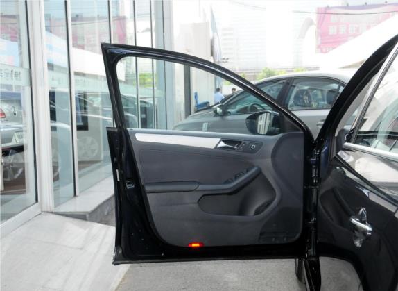 速腾 2014款 1.6L 自动舒适型 车厢座椅   前门板