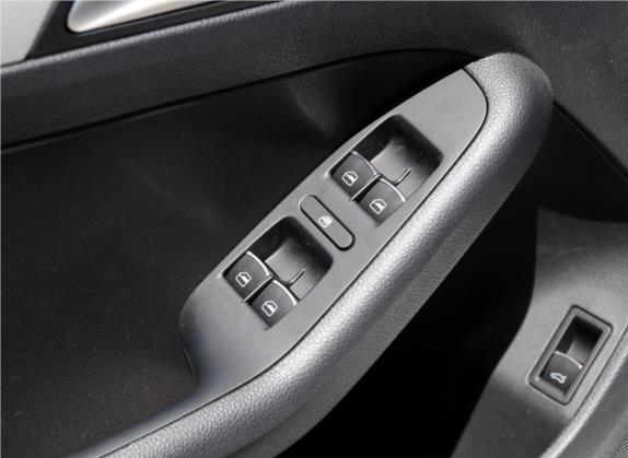 速腾 2014款 改款 1.4TSI 手动豪华型 车厢座椅   门窗控制
