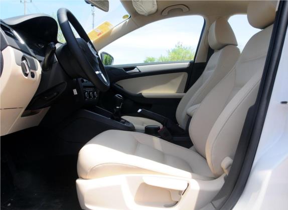 速腾 2014款 改款 1.6L 手动舒适型 车厢座椅   前排空间